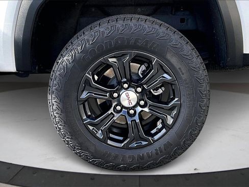 Used 2024 GMC Canyon Elevation w/ Trailering Package image 33