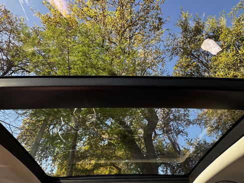 Used 2020 Mercedes-Benz GLE 450 4MATIC image 38