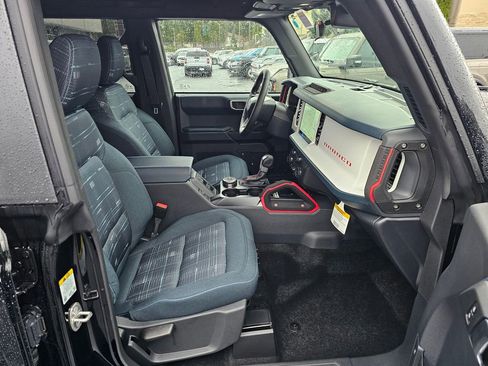 New 2025 Ford Bronco Heritage Edition AWD/4WD image 10