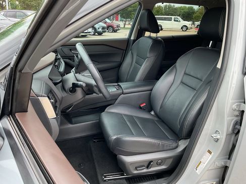 Used 2023 Nissan Rogue SL w/ SL Premium Package image 14