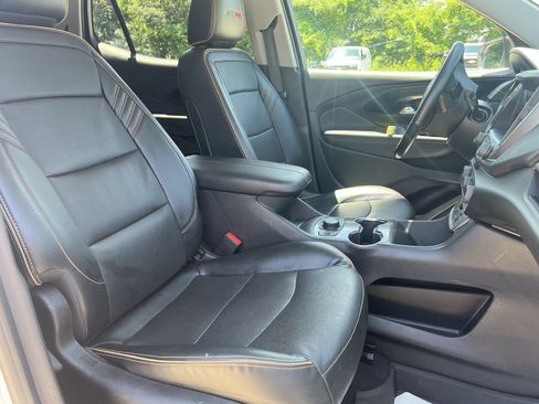 Used 2023 GMC Terrain AT4 w/ Infotainment Package II AWD/4WD image 27