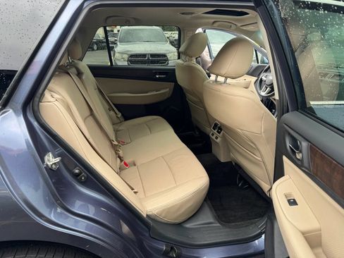 Used 2015 Subaru Outback 2.5i Limited AWD/4WD image 10