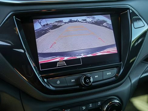 Used 2021 Chevrolet TrailBlazer RS w/ Convenience Package image 17