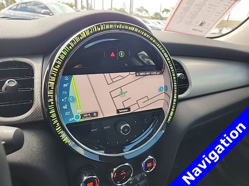 Used 2024 MINI Cooper 2-Door Hardtop image 3