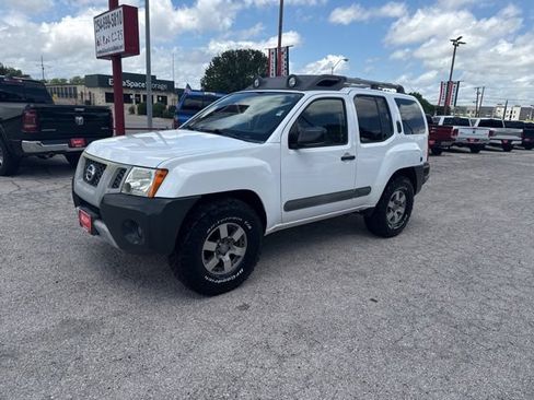 Used 2012 Nissan Xterra PRO-4X w/ Pro-4x Leather Pkg AWD/4WD image 2