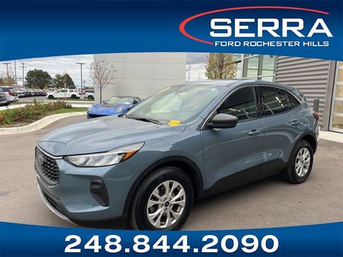 Used 2023 Ford Escape Active image 1