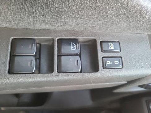 Used 2011 Nissan Xterra PRO-4X w/ Pro-4x Leather Pkg image 20