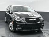 New 2026 Chrysler Pacifica Select image 2