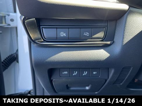 Used 2025 MAZDA CX-30 AWD 2.5 S w/ Premium Package image 23