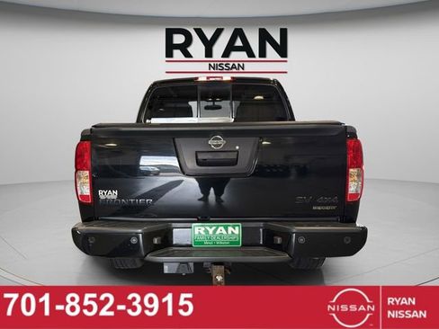 Certified 2018 Nissan Frontier SV w/ Value Truck Package AWD/4WD image 16