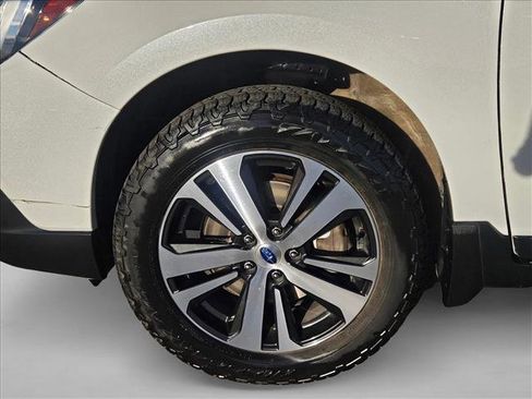 Used 2018 Subaru Outback 2.5i Limited image 23
