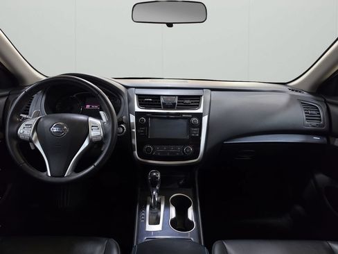 Used 2018 Nissan Altima 2.5 SR w/ SR Midnight Edition FWD image 15