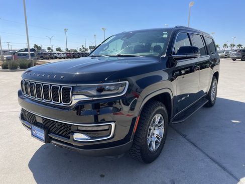 Used 2022 Jeep Wagoneer Series I image 5