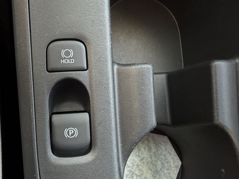 Certified 2025 Toyota Corolla LE FWD image 15