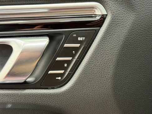 Used 2019 Porsche Macan S image 19