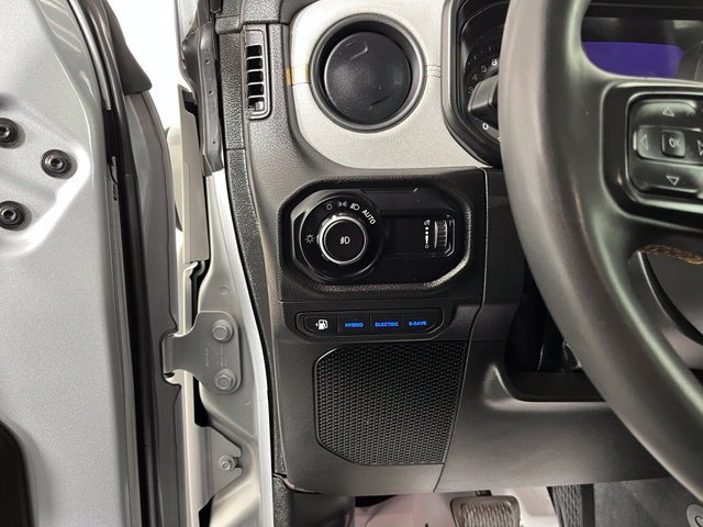 Used 2024 Jeep Wrangler Unlimited AWD/4WD image 19