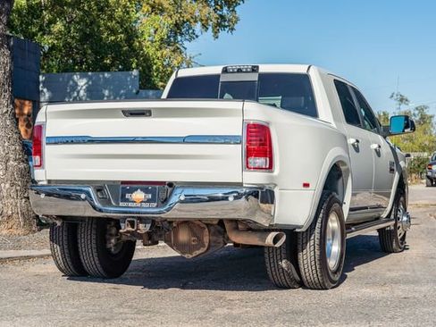 Used 2017 RAM 3500 Laramie Longhorn image 6