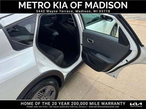 Used 2025 Kia K4 FWD image 34