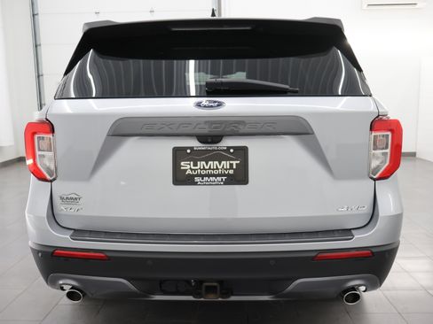 Used 2021 Ford Explorer XLT w/ Equipment Group 202A AWD/4WD image 25