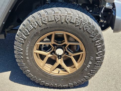 Used 2021 Jeep Gladiator Mojave AWD/4WD image 8
