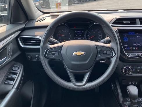 Used 2023 Chevrolet TrailBlazer LT w/ Convenience Package FWD image 28