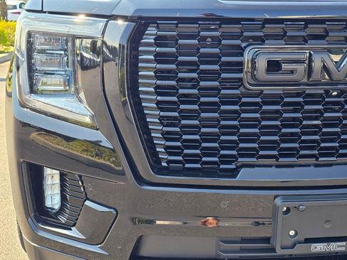 Used 2024 GMC Yukon Denali w/ Denali Reserve Package AWD/4WD image 37