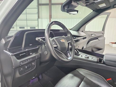 Used 2023 Cadillac Escalade Sport image 18