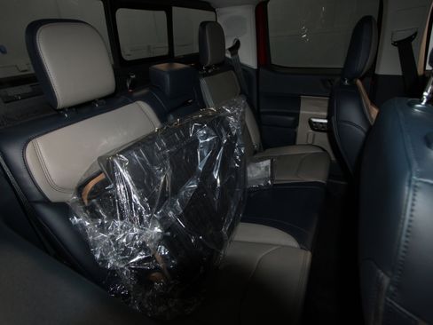 New 2026 Ford Maverick Lariat image 18