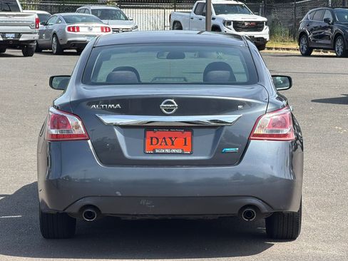 Used 2013 Nissan Altima 2.5 S FWD image 6