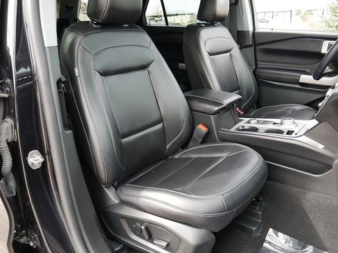 Used 2023 Ford Explorer XLT w/ Equipment Group 202A image 65