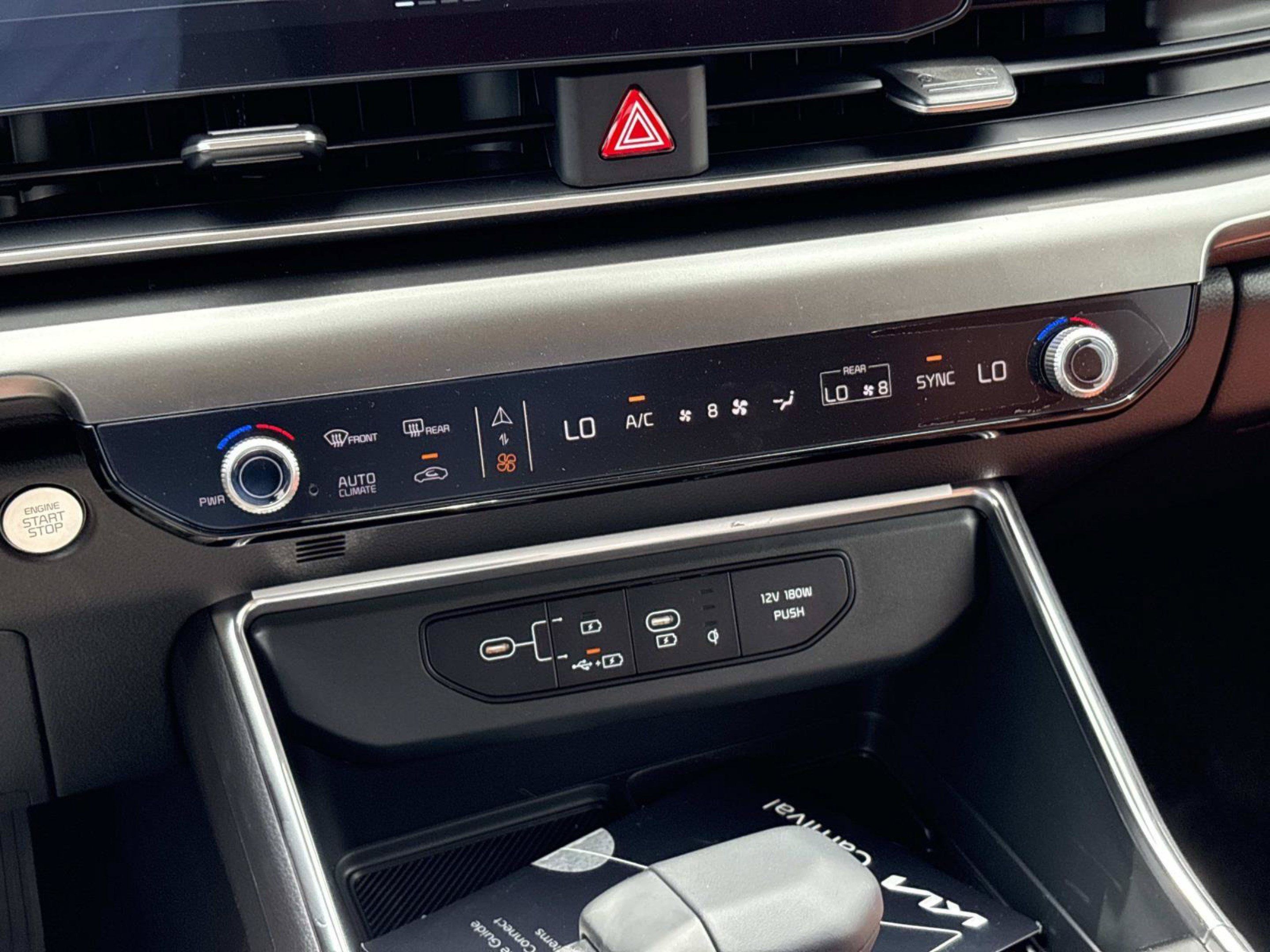 New 2027 Kia Carnival SX w/ Dark Edition Package FWD image 32