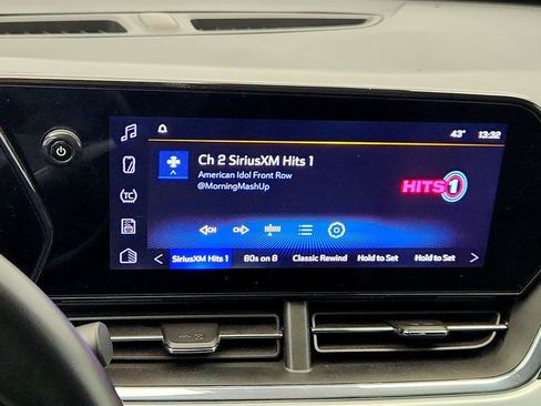 Used 2025 Chevrolet Trax LT w/ Driver Confidence Package image 17