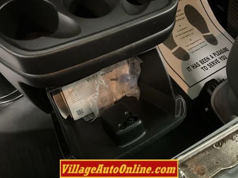Used 2018 Chevrolet Express 2500 w/ Driver Convenience Package RWD image 20