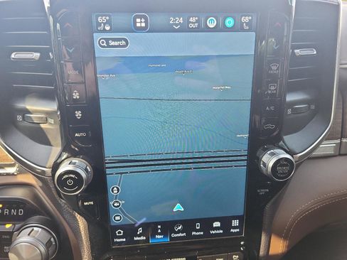 Used 2022 RAM 1500 Limited image 19