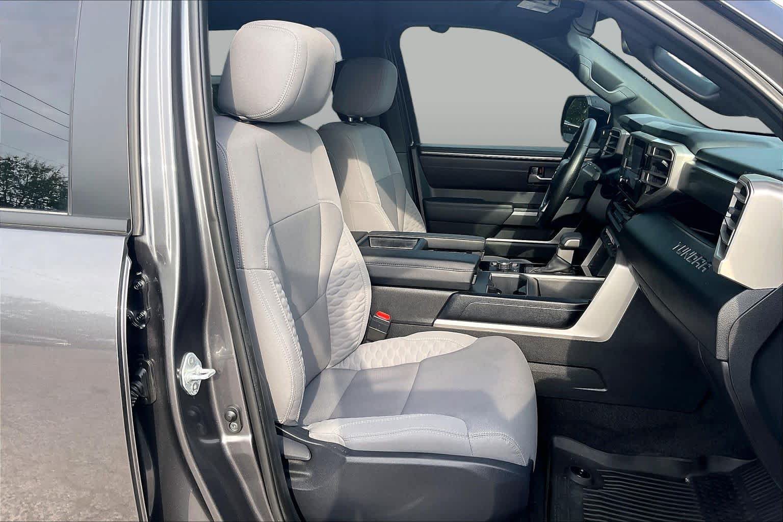 Used 2025 Toyota Tundra SR5 AWD/4WD image 9
