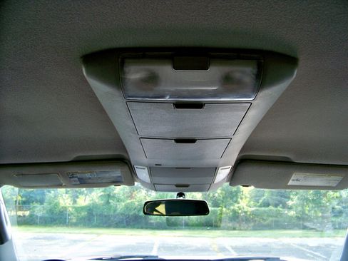 Used 2010 Toyota Tundra 4x4 Double Cab image 22