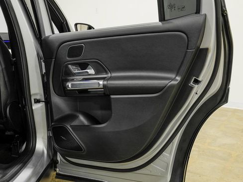 Used 2024 Mercedes-Benz GLB 35 AMG 4MATIC image 46