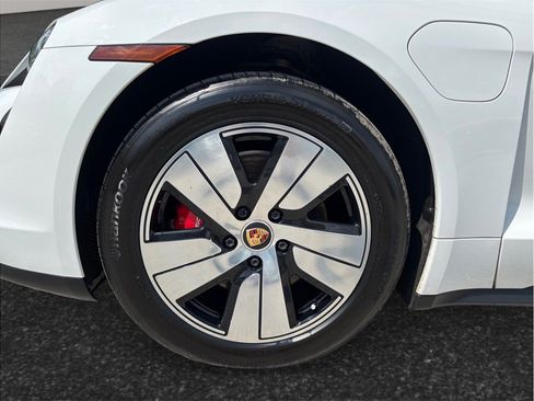 Used 2021 Porsche Taycan 4S w/ Premium Package AWD/4WD image 13