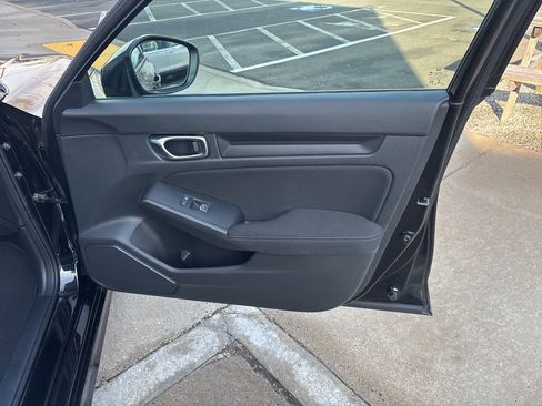 Used 2022 Honda Civic Sport image 8