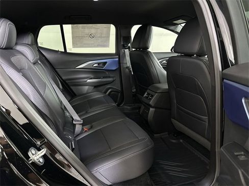 New 2025 Chevrolet Equinox EV LT w/ Convenience Package II image 26