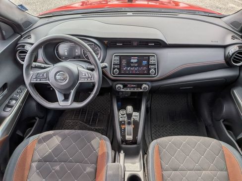 Used 2018 Nissan Kicks SR FWD image 28