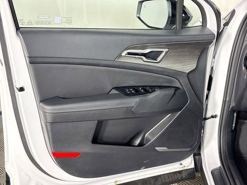 Used 2025 Kia Sportage X-Line image 11