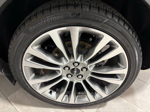 Used 2017 Lincoln MKX Reserve w/ Luxury Package image 11