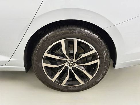New 2026 Volkswagen Jetta SE FWD image 30