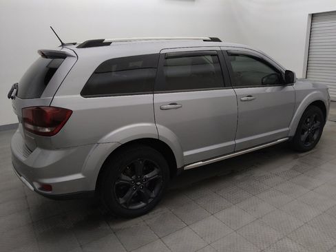 Used 2018 Dodge Journey Crossroad w/ Nav & Sun Group FWD image 10