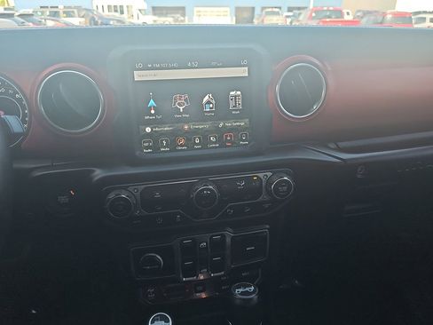 Used 2018 Jeep Wrangler Unlimited Rubicon AWD/4WD image 19
