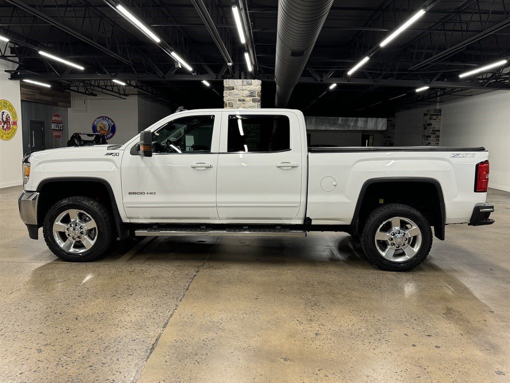 Used 2016 GMC Sierra 2500 SLE w/ Suspension Package, Off-Road AWD/4WD image 4