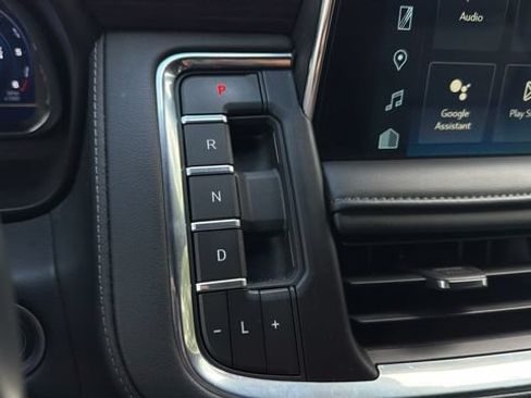 Used 2024 Chevrolet Tahoe Z71 w/ Luxury Package AWD/4WD image 29