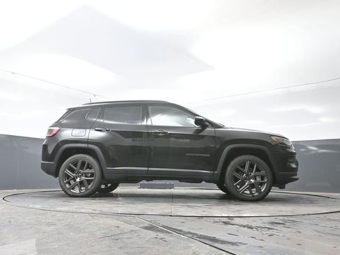 New 2026 Jeep Compass Latitude image 35
