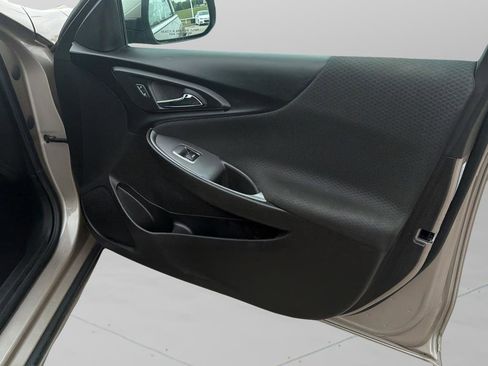 Used 2023 Chevrolet Malibu LT FWD image 9